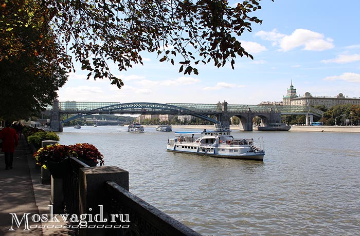 Куда впадает Москва-река
