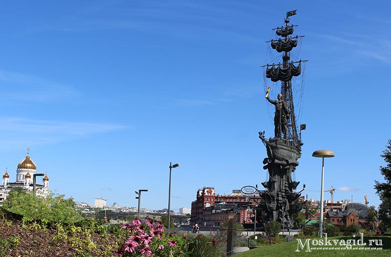 Памятник Петру 1 в Москве